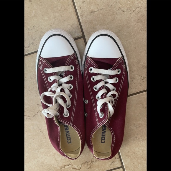 Women’s Converse - Picture 1 of 2
